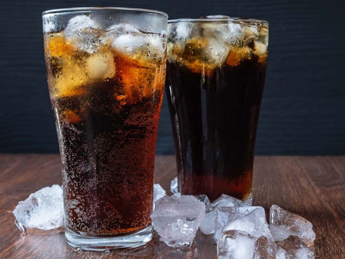 Cold Drink: क्या आप भी रोज पीते हैं कोल्ड ड्रिंक? तो इन 4 बीमारियों के लिए रहें तैयार!