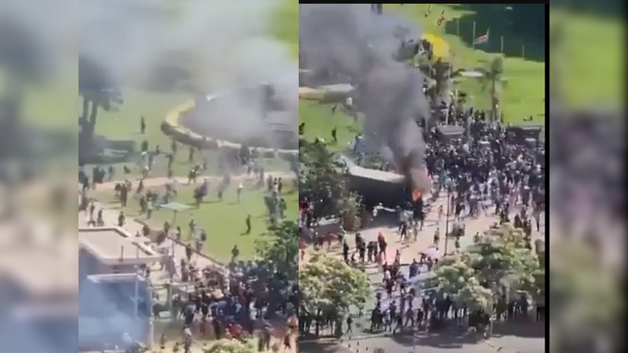 Kenya Parliament Fire: केन्या में नाराज भीड़ ने पार्लियामेंट में लगाई आग, इस बात से खफा हैं लोग