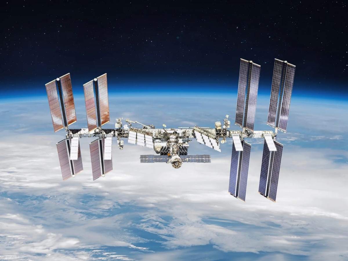 International Space Station Facts In Hindi: Size, Speed And Distance ...