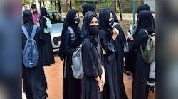 हिजाब बैन पर HC ने मुस्लिम पक्ष को दिया बड़ा झटका; इस हदीस का दिया हवाला 