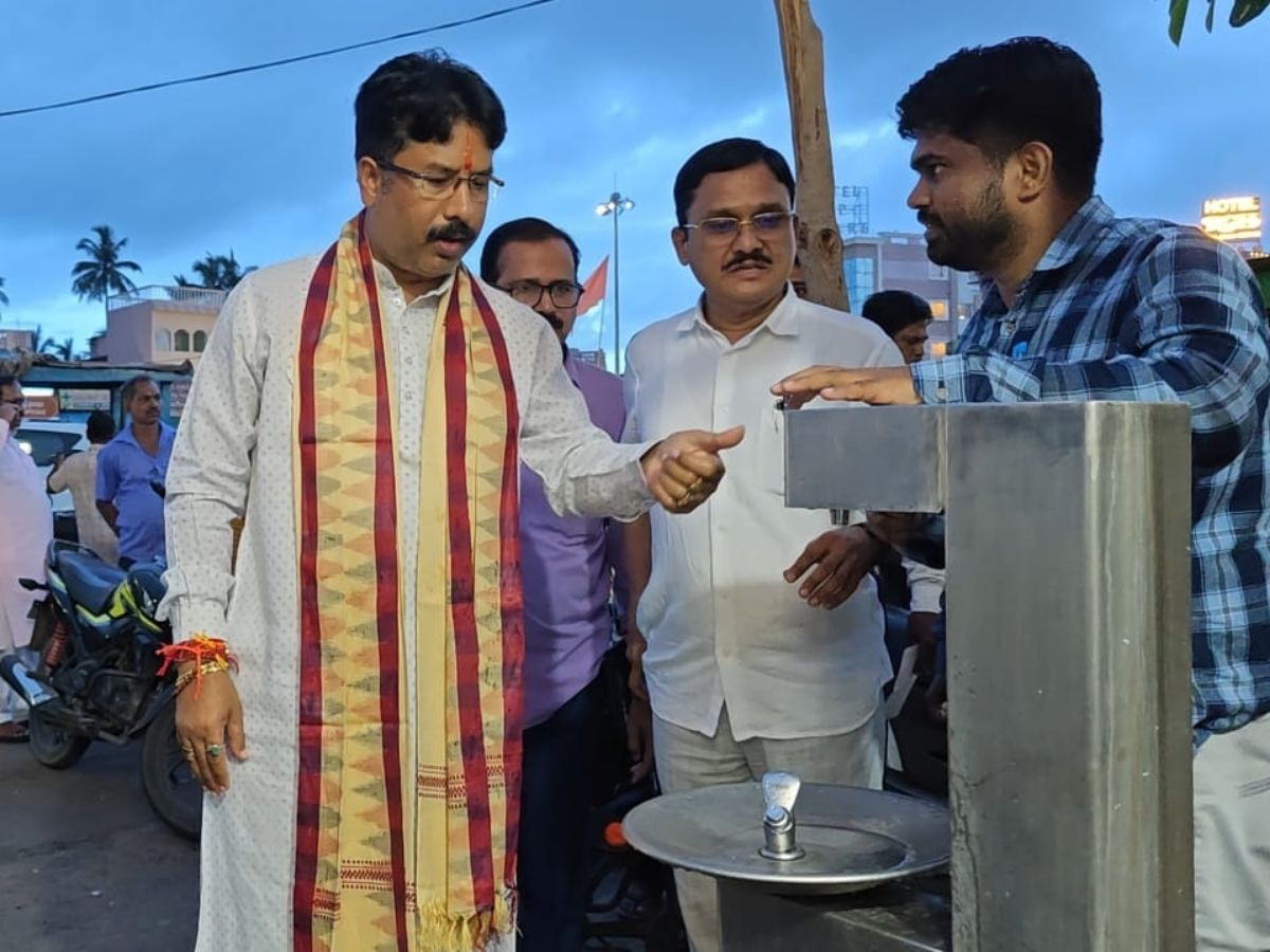 Rathyatra 2024: ରଥଯାତ୍ରା ପୂର୍ବରୁ ସ୍ଥିତି ଅନୁଧ୍ୟାନ କଲେ ମନ୍ତ୍ରୀ, ନାଳନର୍ଦ୍ଦମା ସଫା କରିବାକୁ କଡ଼ା ନିର୍ଦ୍ଦେଶ Rathyatra 2024: ରଥଯାତ୍ରା ପୂର୍ବରୁ ସ୍ଥିତି ଅନୁଧ୍ୟାନ କଲେ ମନ୍ତ୍ରୀ, ନାଳନର୍ଦ୍ଦମା ସଫା କରିବାକୁ କଡ଼ା ନିର୍ଦ୍ଦେଶ