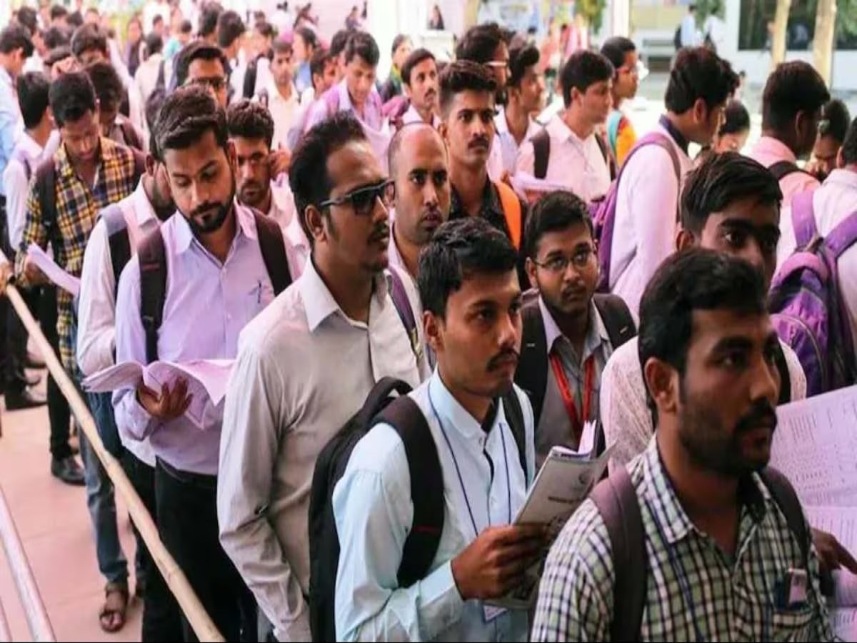 Jehanabad News: कड़ी सुरक्षा के बीच ली जा रही है प्रधान शिक्षक नियुक्ति परीक्षा, 14 केंद्रों पर आयोजित परीक्षा