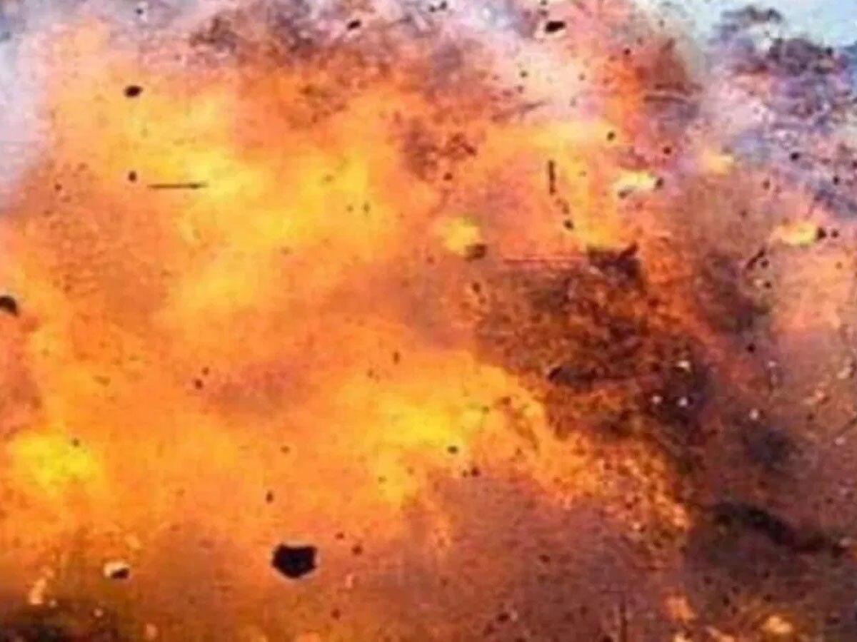 Blast In Firecracker Factory: तमिलनाडु के विरुधुनगर की पटाखा फैक्ट्री में विस्फोट, पांच महिलाओं समते 8 लोगों की मौत