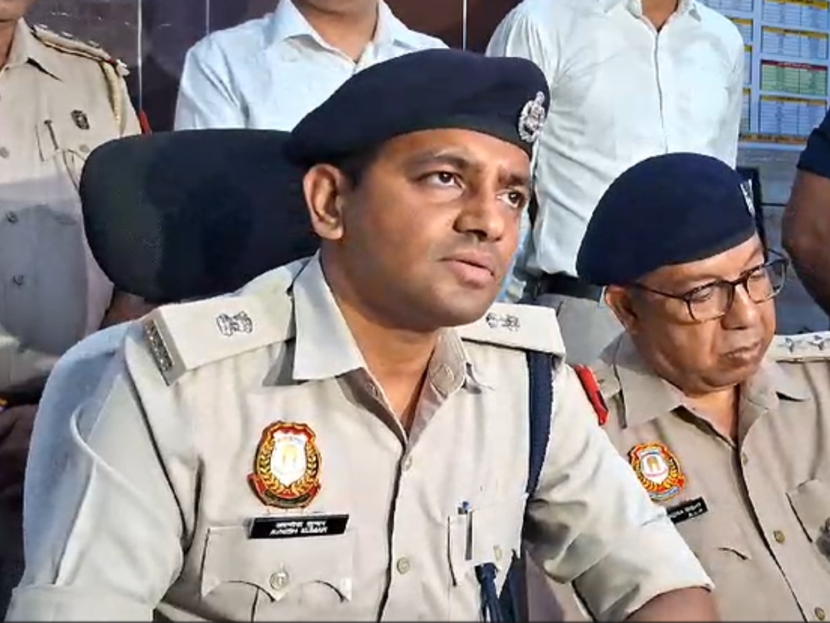 Delhi Crime: बच्चे समेत कार ले उड़ा चोर, पुलिस की 20 गाड़ियां देख हुई सिटी-पिट्टी गुल, बीच रास्ते गाड़ी छोड़ हुआ फरार