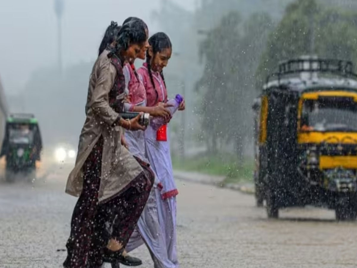 Weather Update Today: दिल्ली समेत इन राज्यों में अगले दो दिनों तक होगी भारी बारिश, जानें अपने प्रदेश का हाल