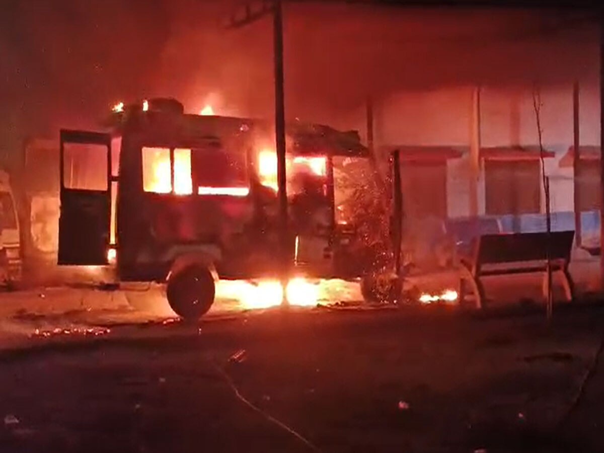 bhilwara news Oxygen cylinder gas leaks while referring newborn baby in gulabpura read more