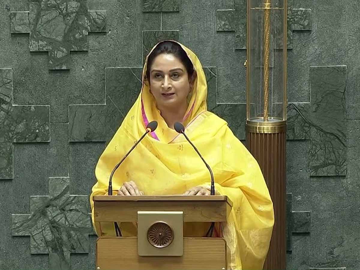 BJP को अब पूर्व सहयोगी हरसिमरत कौर ने दिखाई आँख; बोलीं- इन मामलों में हस्तक्षेप बंद करे सरकार BJP को अब पूर्व सहयोगी हरसिमरत कौर ने दिखाई आँख; बोलीं- इन मामलों में हस्तक्षेप बंद करे सरकार