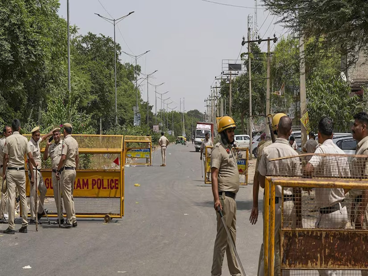 Haryana News: सर-ए-राह हरियाणा पुलिस के ASI की हत्या, सिर में लगी गोली Haryana News: सर-ए-राह हरियाणा पुलिस के ASI की हत्या, सिर में लगी गोली