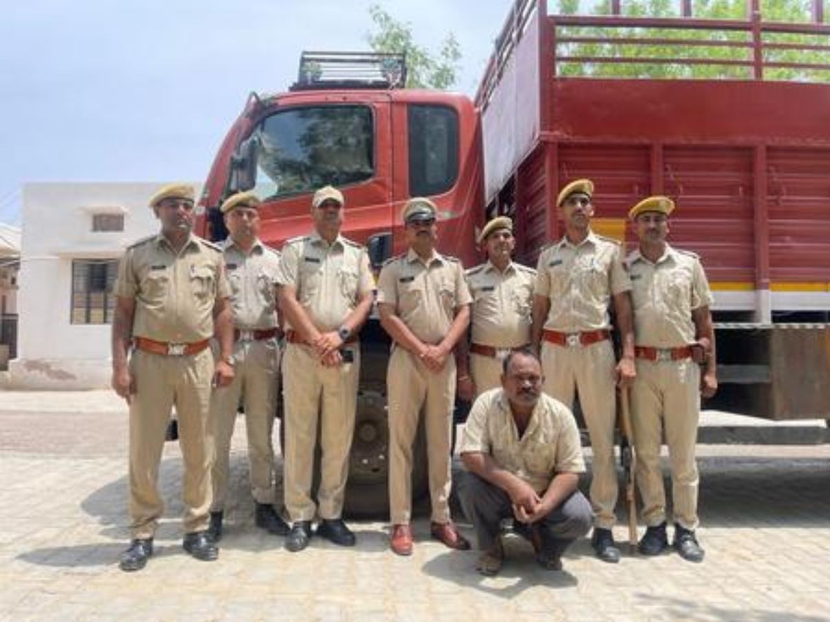 Churu News: सरदारशहर में पुलिस की बड़ी कार्रवाई, 1 करोड़ रुपए के कीमत की अवैध अफीम जब्त Churu News: सरदारशहर में पुलिस की बड़ी कार्रवाई, 1 करोड़ रुपए के कीमत की अवैध अफीम जब्त