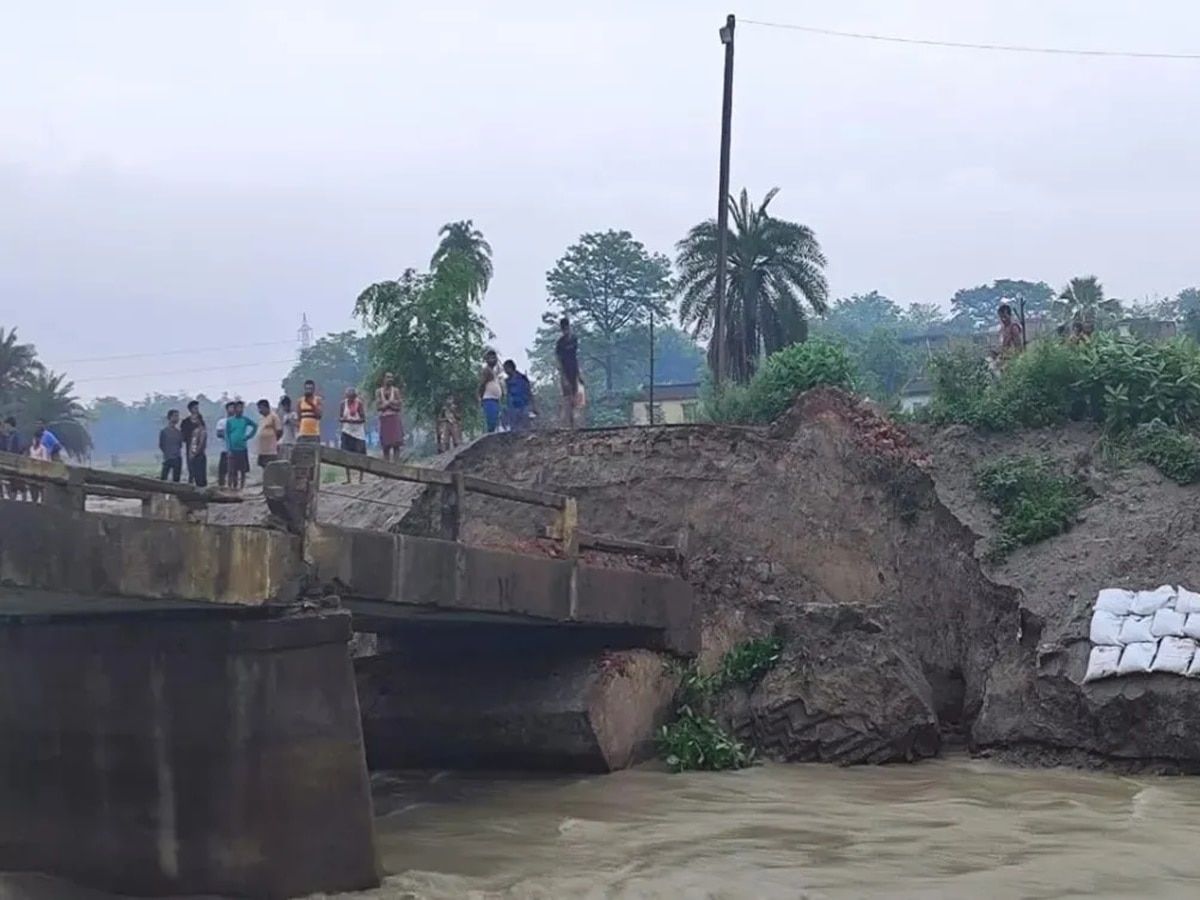 बिहार में पुलों का गिरना जारी (फाइल फोटो) 