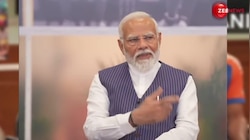 महफिल जमी तो गूंजे ठहाके, PM मोदी ने की "हिंद के सितारों" से बातचीत, सामने आया video 