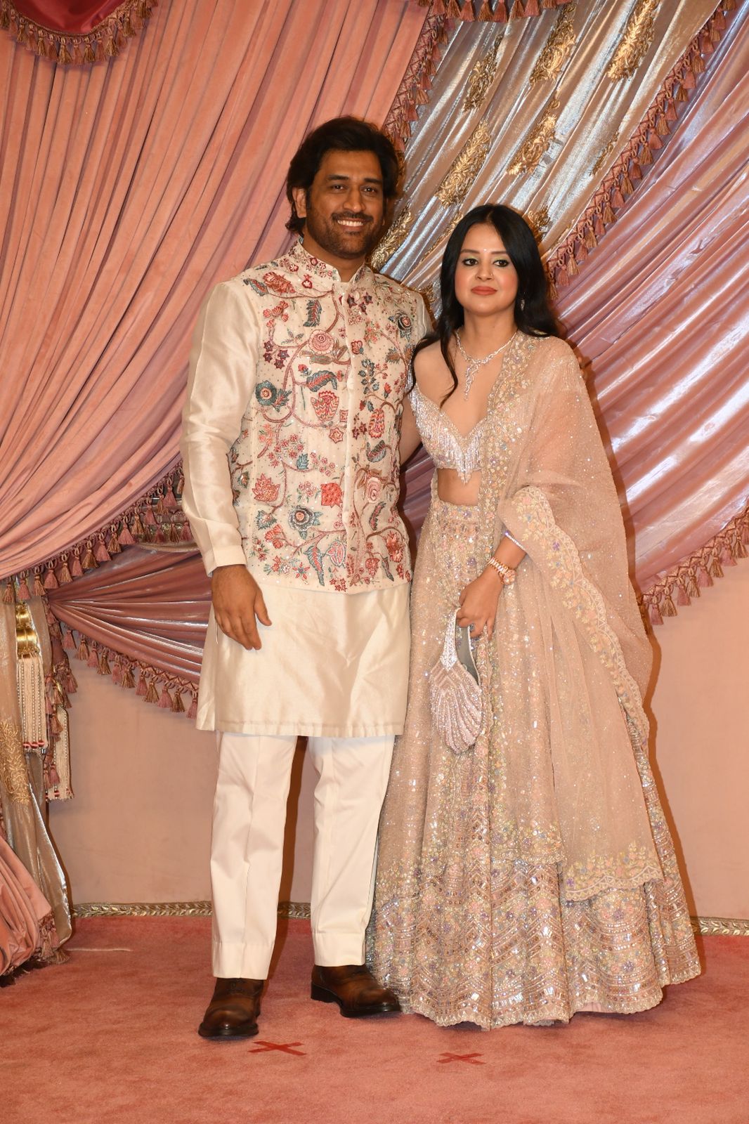 महेंद्र सिंह की पत्नी