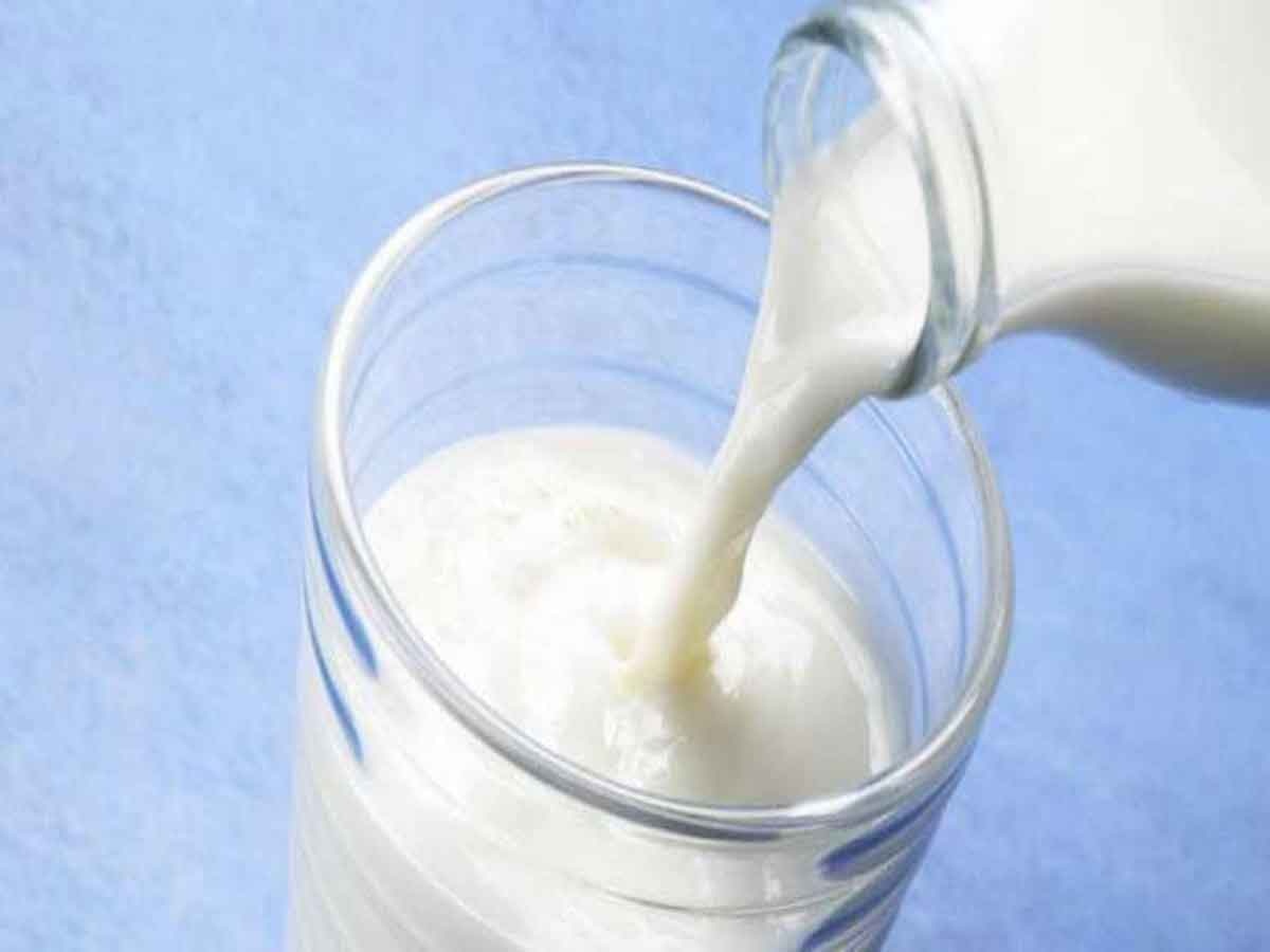 पाकिस्तानी सरकार ने लगाया मिल्क टैक्स, कराची में पेरिस से मंहगा मिल रहा दूध