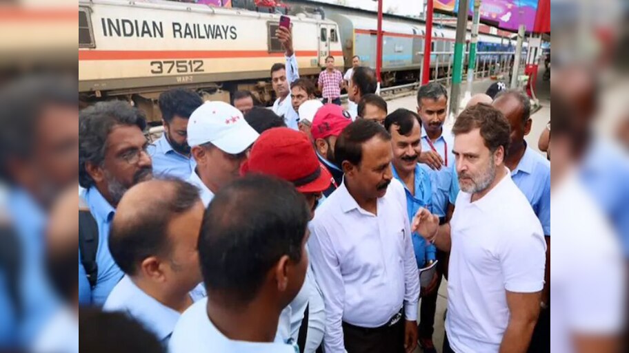 लोको पायलटों ने अपनी समस्याओं से राहुल गांधी को कराया रूबरू, कही ये बड़ी बात
