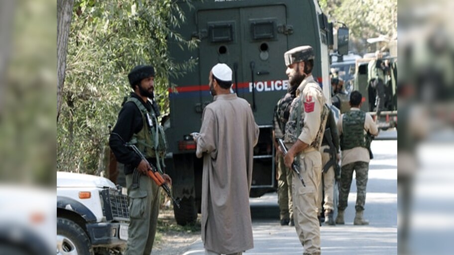Kulgam Encounter: जम्मू-कश्मीर के कुलगाम में दो मुठभेड़ों में चार आतंकी ढेर, सेना के दो जवान शहीद