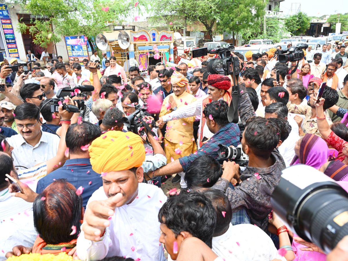Rajasthan News: कोटा पहुंचने पर वसुंधरा राजे के नजदीकी नेताओं ने भी किया ओम बिरला का स्वागत, स्पीकर बनने के बाद पहला दौरा 