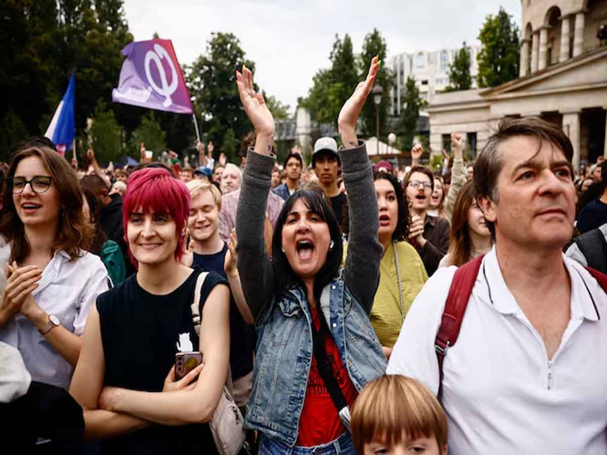 France Election Results: फ्रांस में चौंकाने वाले नतीजे, लेफ्ट गठबंधन की जीत पर हर कोई हैरान