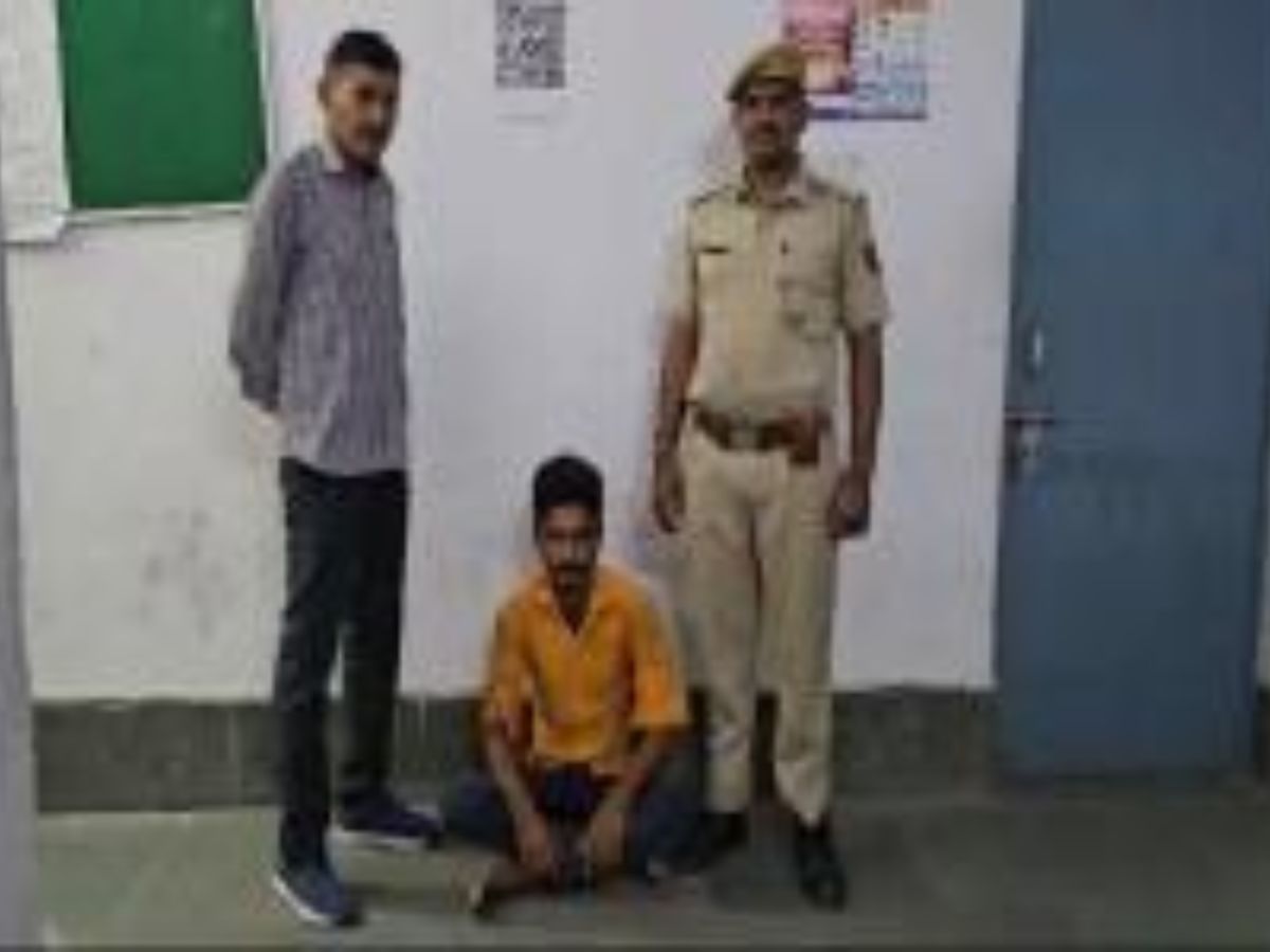 Barmer News: लूट व मारपीट के मामले में पुलिस ने दिखाई तत्परता, 24 घंटे के भीतर एक आरोपी गिरफ्तार Barmer News: लूट व मारपीट के मामले में पुलिस ने दिखाई तत्परता, 24 घंटे के भीतर एक आरोपी गिरफ्तार