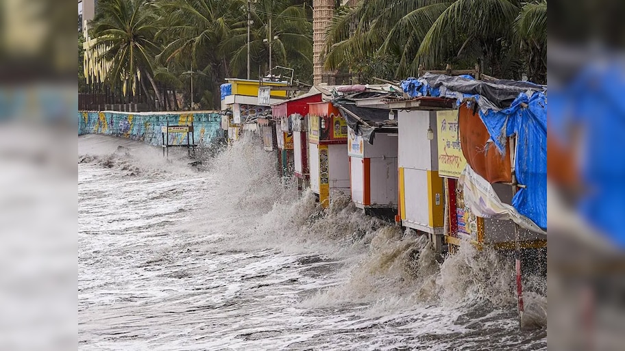 Mumbai Rain: मुंबई में जारी हुआ रेड अलर्ट, जानें IMD और BMC ने क्या कहा?