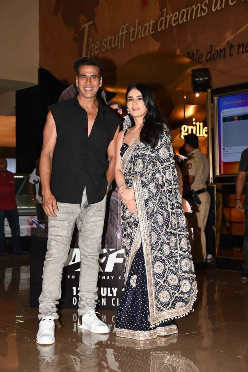 अक्षय कुमार और राधिका मदान