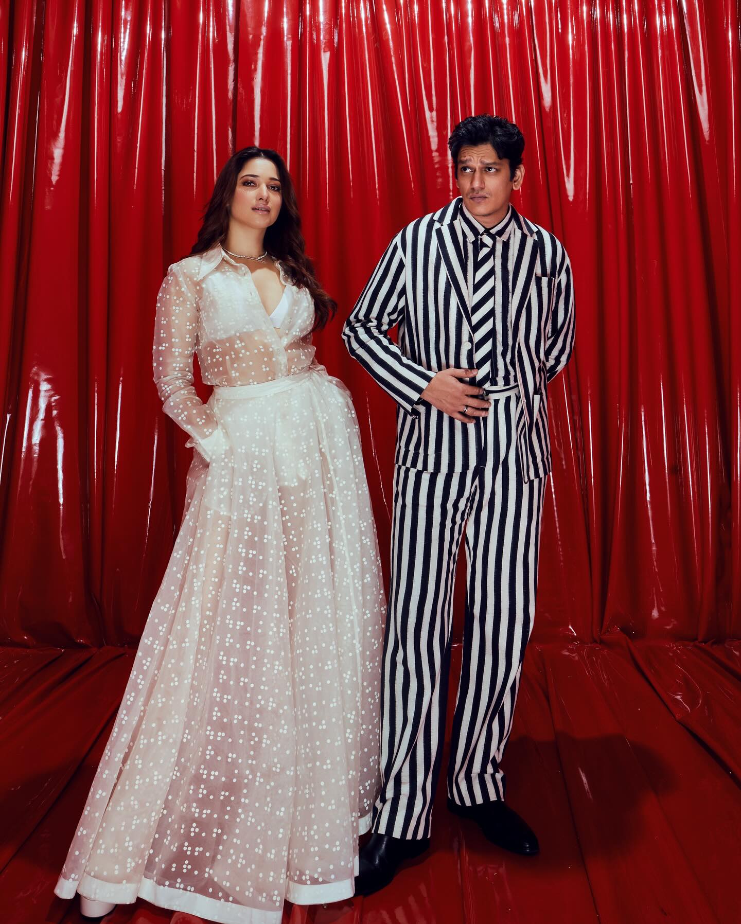 लोग कैसे देखते हैं हमारे रिश्ते को?