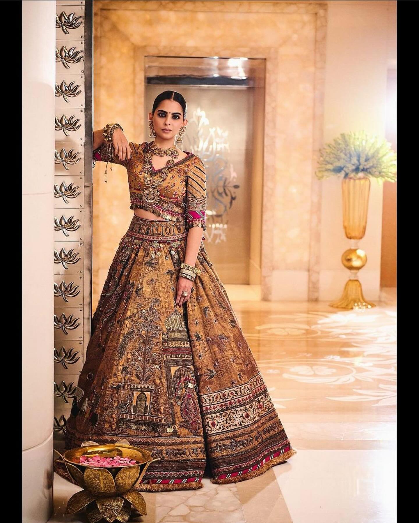 ईशा अंबानी की तस्वीरें