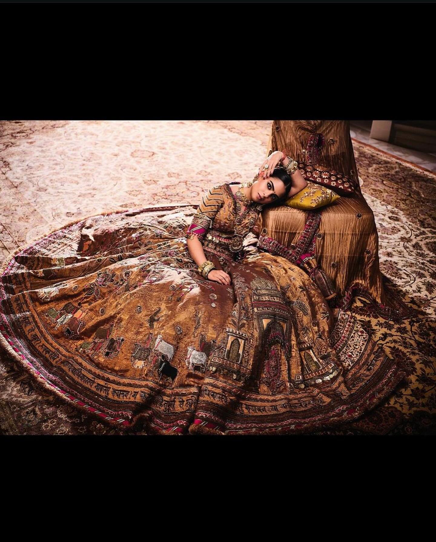 ईशा अंबानी के आउटफिट की थीम