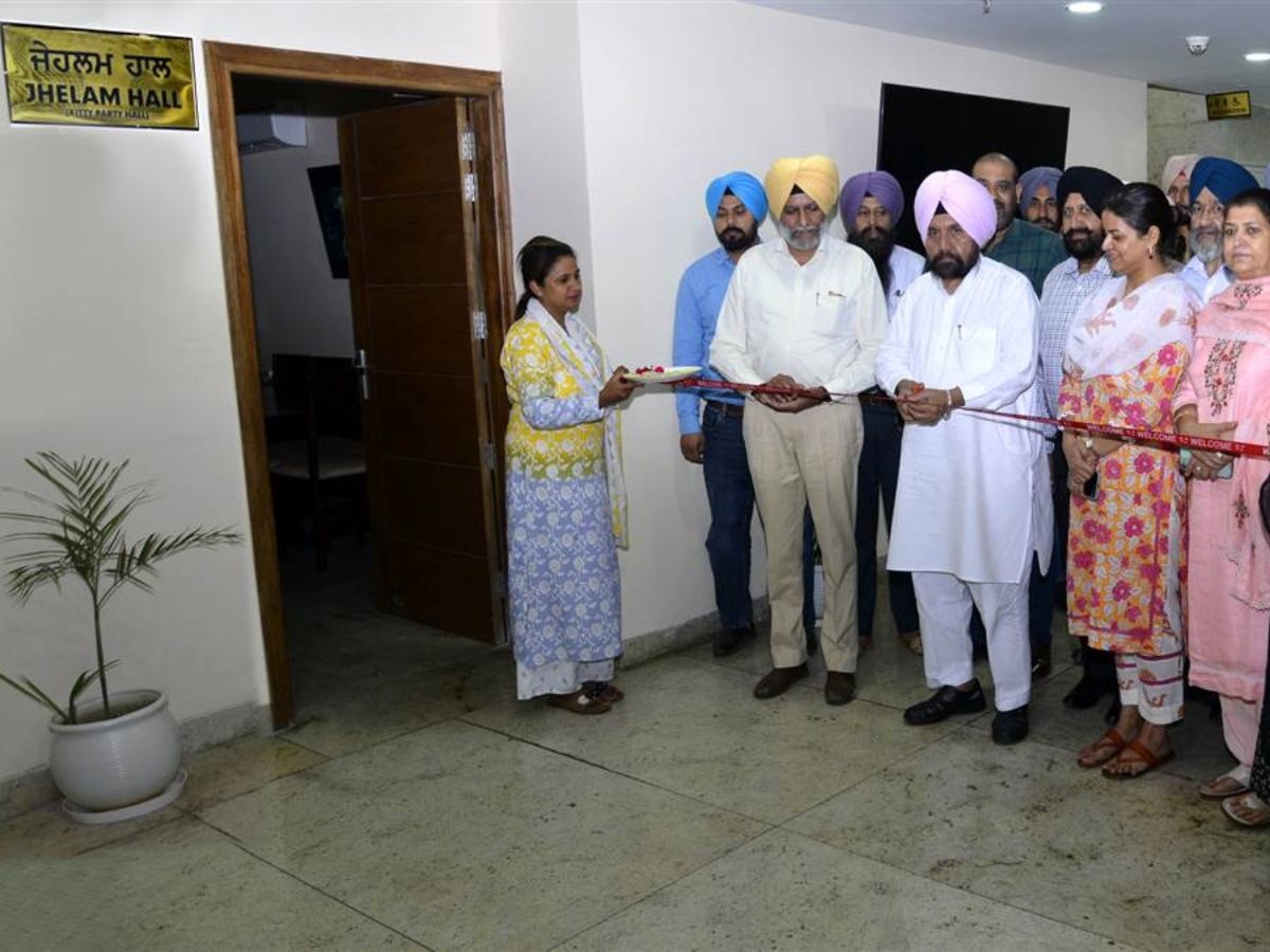 Punjab News: ਆਧੁਨਿਕ ਸੁਵਿਧਾਵਾਂ ਤੋਂ ਭਰਪੂਰ ਹੈ ਜੇਹਲਮ ਹਾਲ, ਹਰਚੰਦ ਸਿੰਘ ਬਰਸਟ ਨੇ ਕਿਸਾਨ ਭਵਨ ਵਿਖੇ ਕੀਤਾ ਉਦਘਾਟਨ