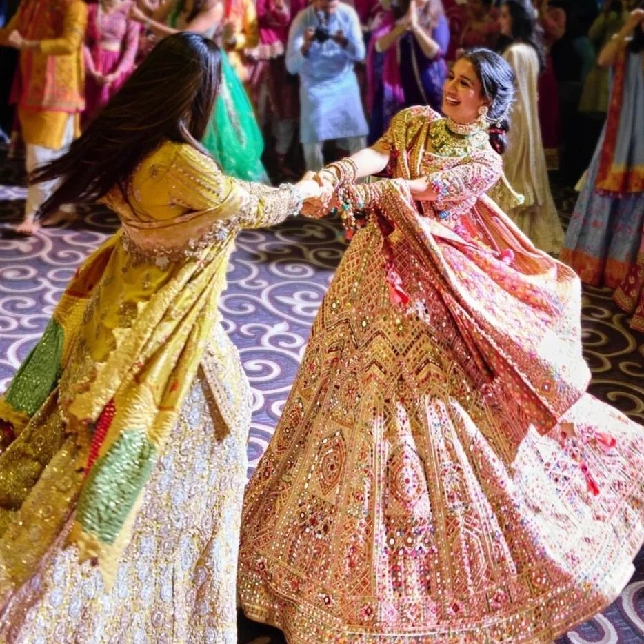 राधिका का लहंगा