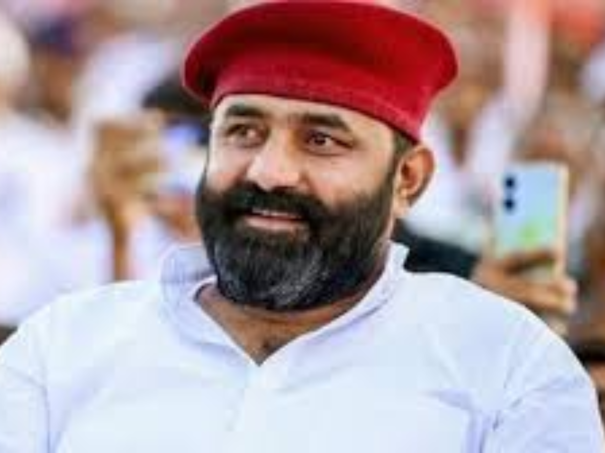 Rajasthan News: राजपूत नेताओं के बीच हुए विवाद के बाद दोनों पक्षों ने कराई FIR, लाइसेंसी रिवाल्वर से की गई फायरिंग Rajasthan News: राजपूत नेताओं के बीच हुए विवाद के बाद दोनों पक्षों ने कराई FIR, लाइसेंसी रिवाल्वर से की गई फायरिंग
