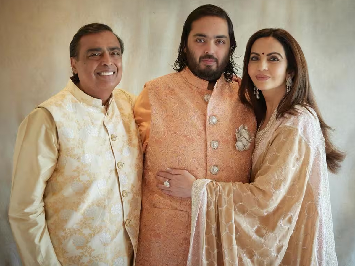 क्या बेटे की शादी पर मुकेश अंबानी फ्री में दे रहे यूजर्स 3 महीने का जियो रिचार्ज? जान लीजिए सच्चाई क्या बेटे की शादी पर मुकेश अंबानी फ्री में दे रहे यूजर्स 3 महीने का जियो रिचार्ज? जान लीजिए सच्चाई