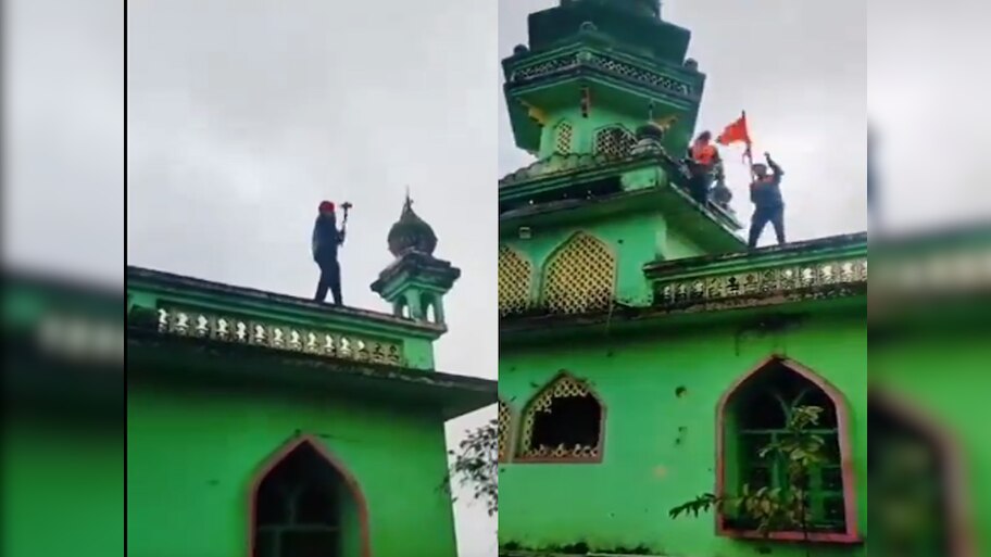 Maharashtra के Kolhapur में शर्मनाक हरकत, भगवा झंडा ली हुई भीड़ ने तोड़ी मस्जिद