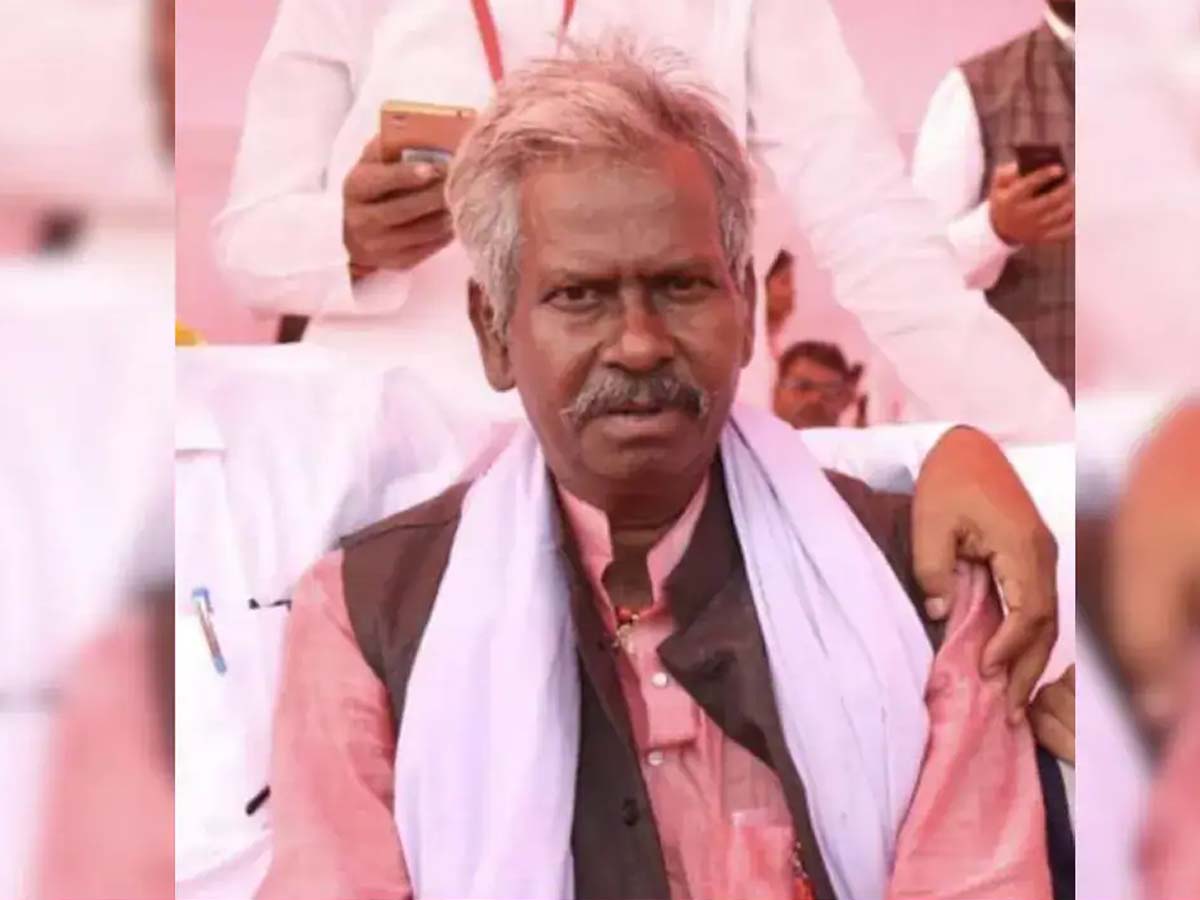 'इंडिया' गठबंधन की पार्टी के सदस्य का बेरहमी से कत्ल; राहुल गांधी ने की ये मांग 'इंडिया' गठबंधन की पार्टी के सदस्य का बेरहमी से कत्ल; राहुल गांधी ने की ये मांग