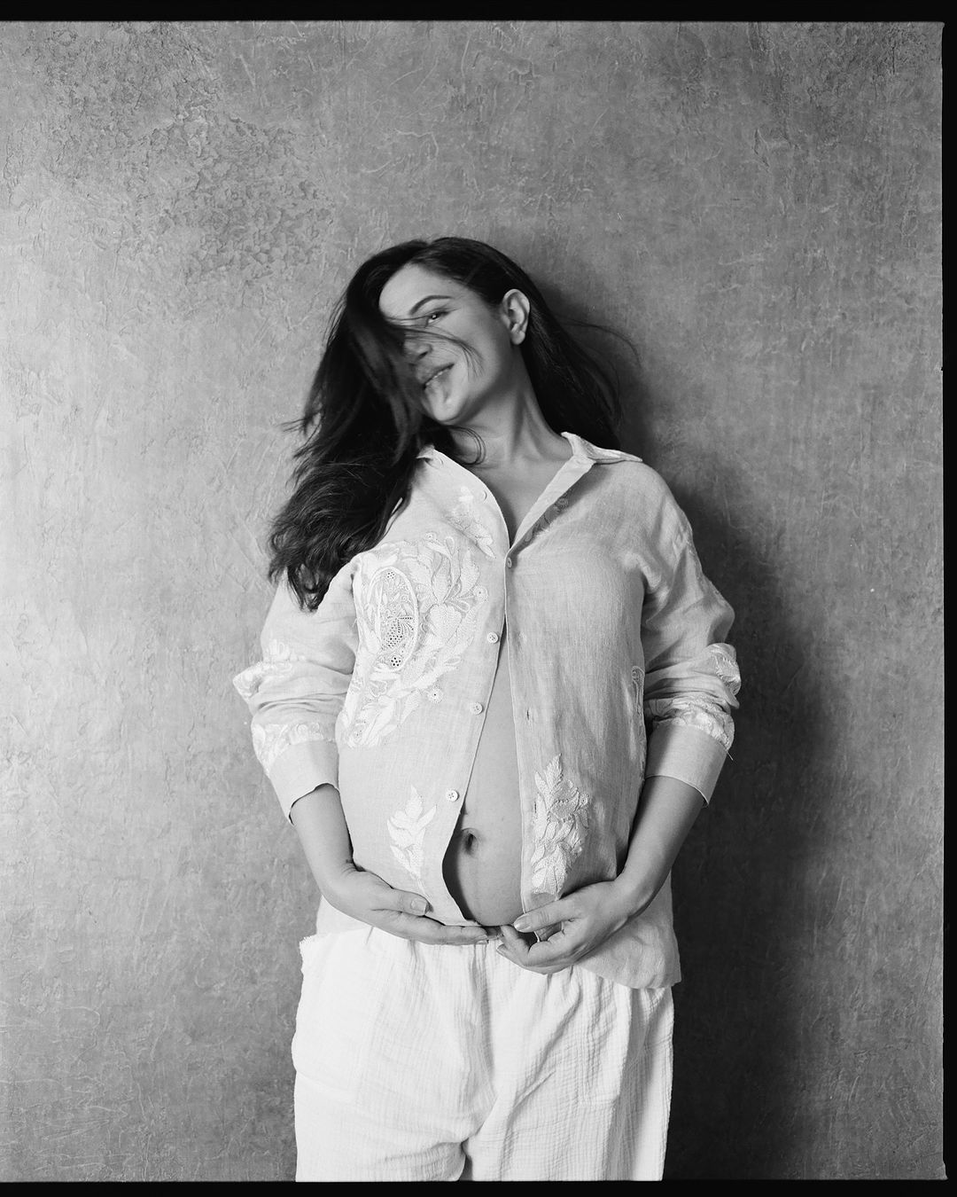 शेयर की प्राइवेट फोटोज