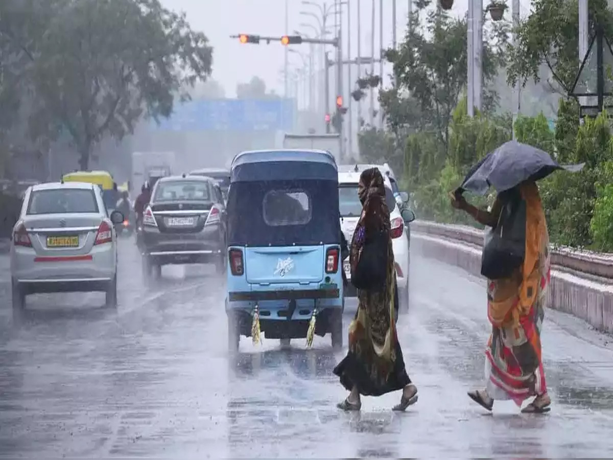 Weather Report: केरल में स्कूल कॉलेज बंद, महाराष्ट्र, ओडिशा और WB में रेड अलर्ट Weather Report: केरल में स्कूल कॉलेज बंद, महाराष्ट्र, ओडिशा और WB में रेड अलर्ट