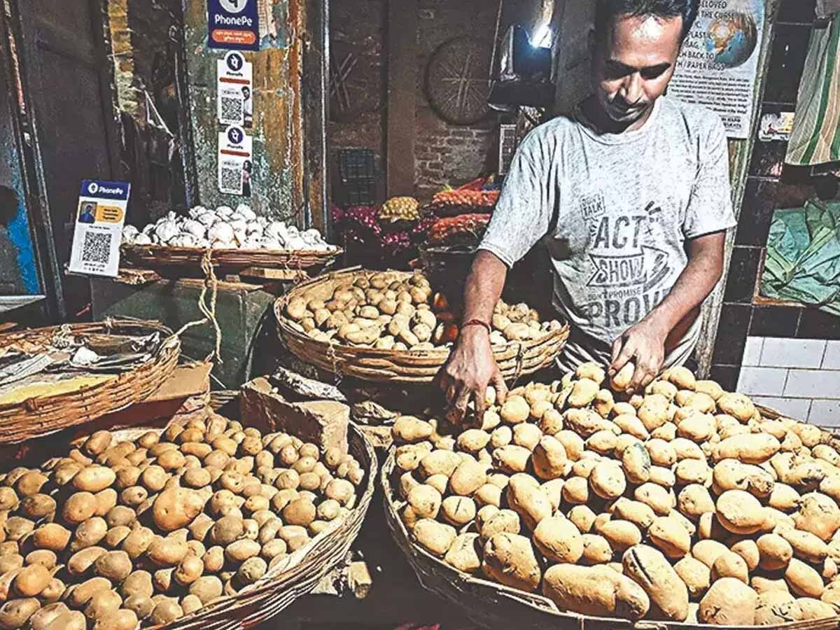 Potatoes Price: बहुत हो गई महंगाई...सस्‍ता होगा आलू, अब बाजार में ब‍िकेगा 30 रुपये क‍िलो!