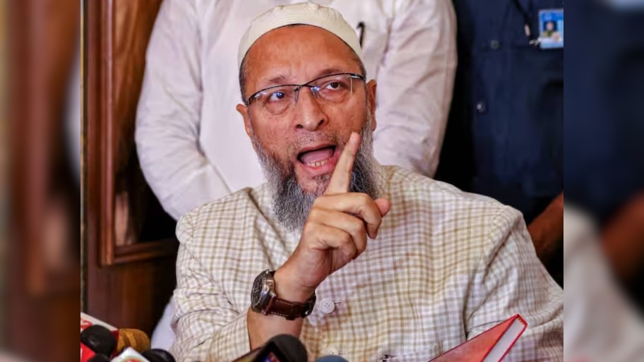 Asaduddin Owaisi on UP Police: यूपी पुलिस के किस फैसले पर भड़के ओवैसी, कहा- कांवड़िया गलती से मुसलमान की दुकान...