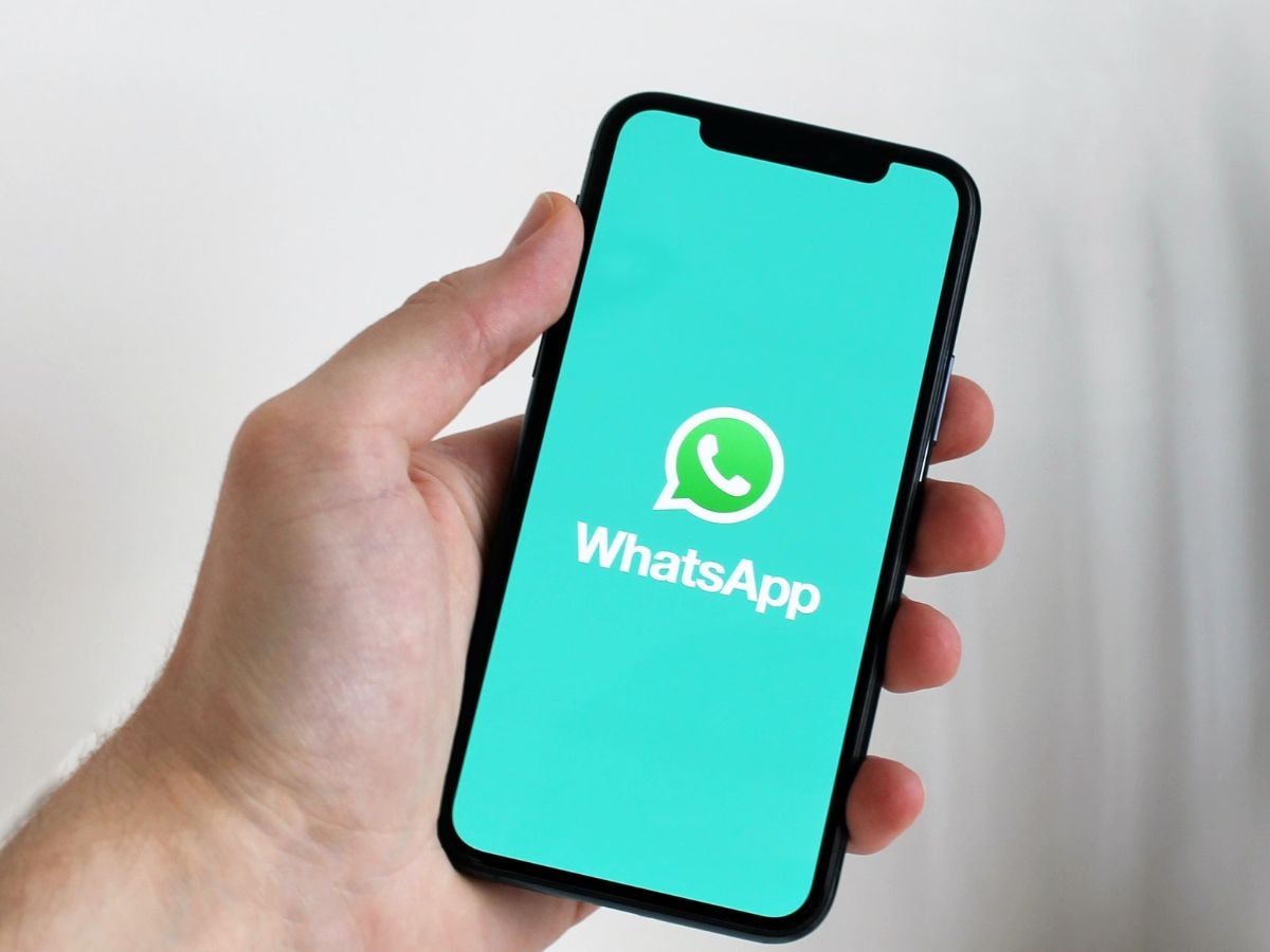 WhatsApp में आया तगड़ा अपडेट, अब फोटो के साथ फॉरवर्ड कर पाएंगे कैप्शन, जानें कैसे 