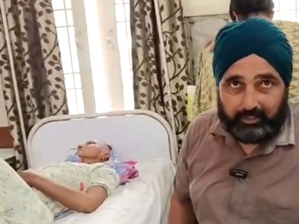 Faridkot Hospital: ਕੈਂਸਰ ਵਿਭਾਗ 'ਚ ਕੀਮੋ ਕਰਵਾਉਣ ਵਾਲੇ ਮਰੀਜ਼ ਪਰੇਸ਼ਾਨ, ਲੋਕ ਗਰਮੀ ਕਰਕੇ ਲੈ ਕੇ ਆਏ ਆਪਣੇ ਪੱਖੇ 