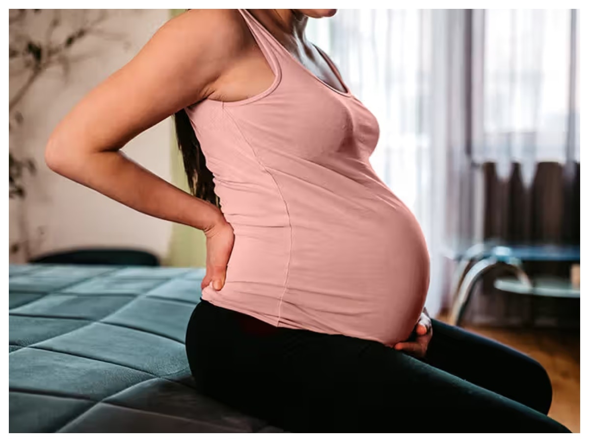 Pregnancy में डेंगू के इन लक्षणों पर रखें नजर, गर्भ में पल रहे बच्‍चे को भी हो सकता है नुकसान