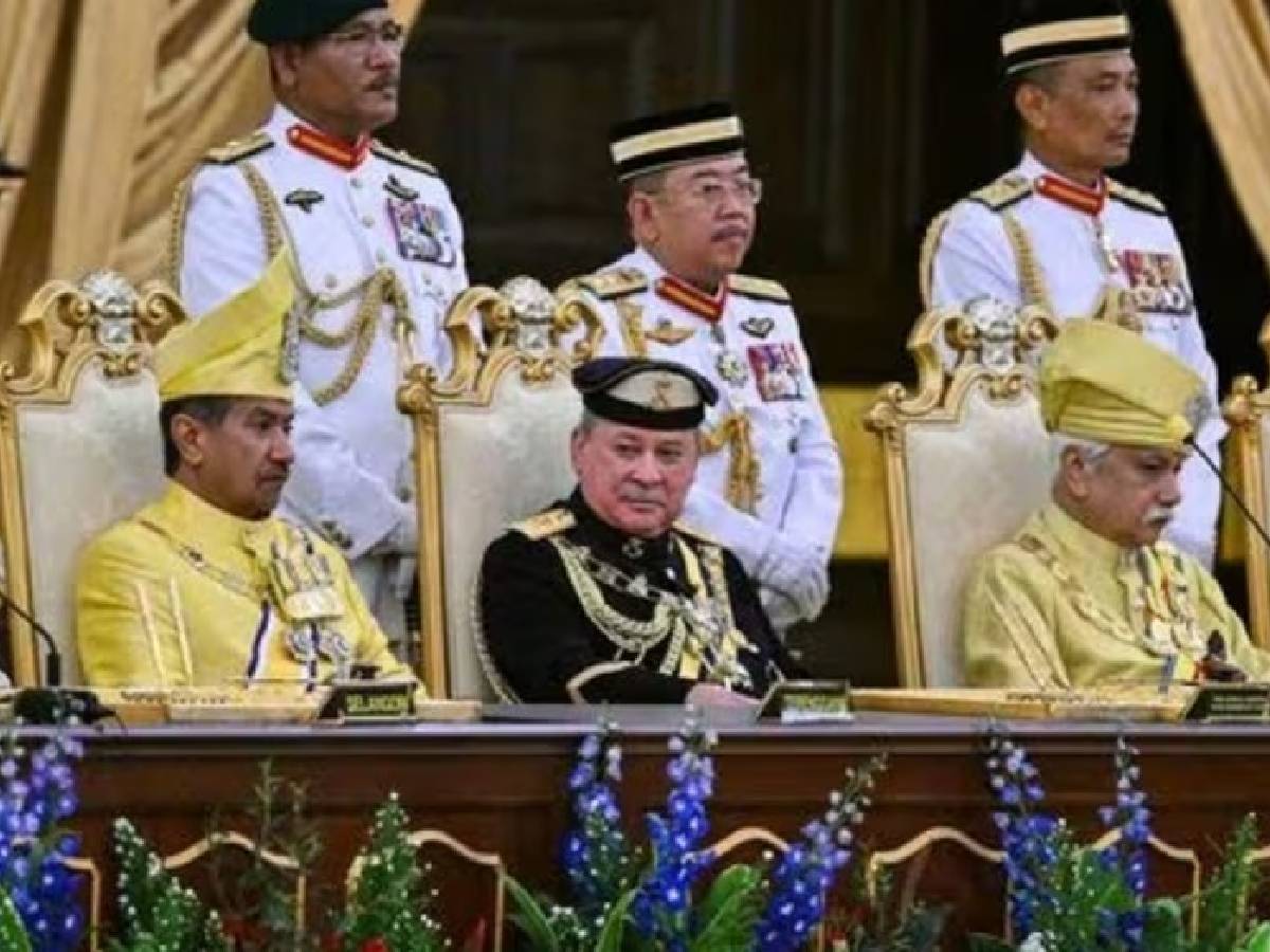 Malaysia New King: कौन हैं मलेशिया के नए राजा सुल्तान इब्राहिम, जिनके पास है अपनी सेना Malaysia New King: कौन हैं मलेशिया के नए राजा सुल्तान इब्राहिम, जिनके पास है अपनी सेना