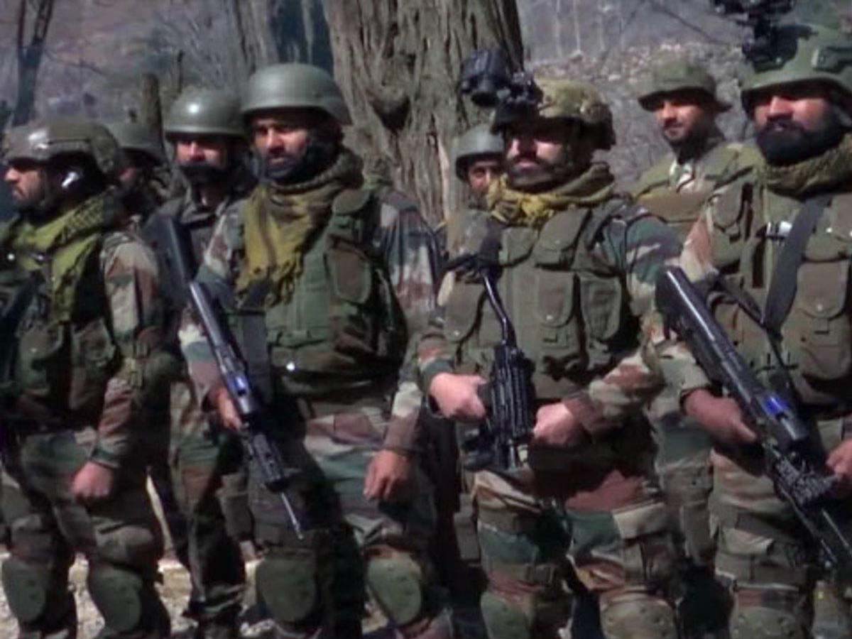 जम्मू में इसलिए उतारे गए 500 पैरा स्पेशल फोर्स कमांडो; पाकिस्तान कांपा जम्मू में इसलिए उतारे गए 500 पैरा स्पेशल फोर्स कमांडो; पाकिस्तान कांपा