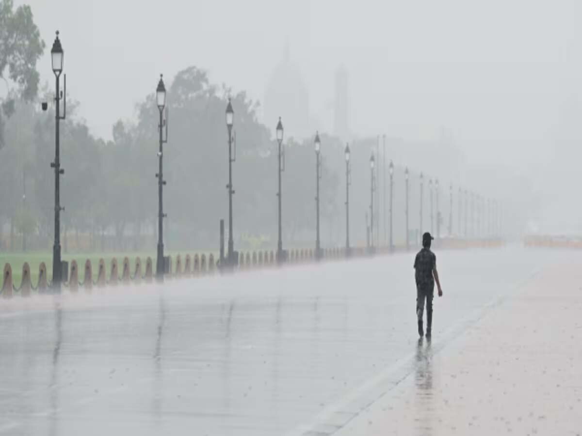 Weather Update: गुजरात में 7 दिनों तक भारी बारिश का अलर्ट, जान लें दिल्ली- एनसीआर में कब मिलेगी उमस से राहत?