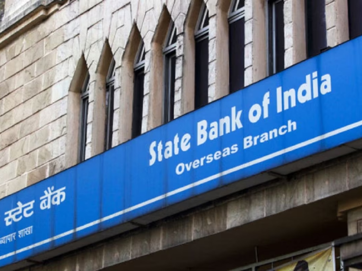 SBI में 1040 पदों पर निकली बंपर वैकेंसी, तुरंत करें अप्लाई, मिलेगा 61 लाख का पैकेज 