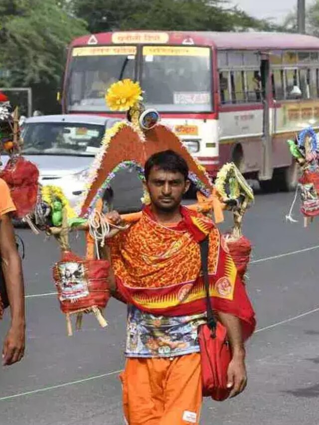 1 या 2 नहीं, इन 4 तरीकों से निकाली जाती हैं कांवड़ यात्रा, हर एक के अलग हैं नियम