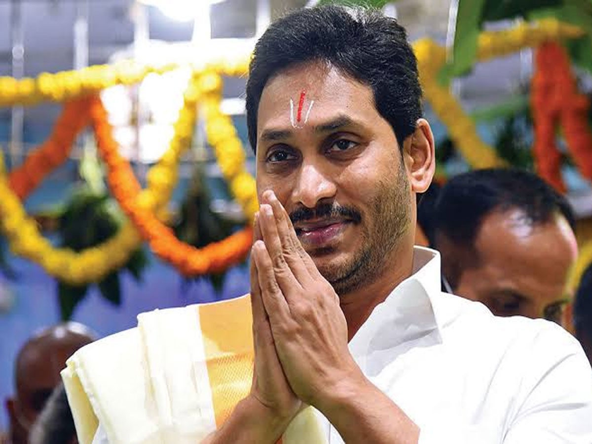 'YSR का दिल्ली धरना जगन की सियासी नौटंकी', TDP ने ताबड़तोड़ दागे ये सुलगते सवाल