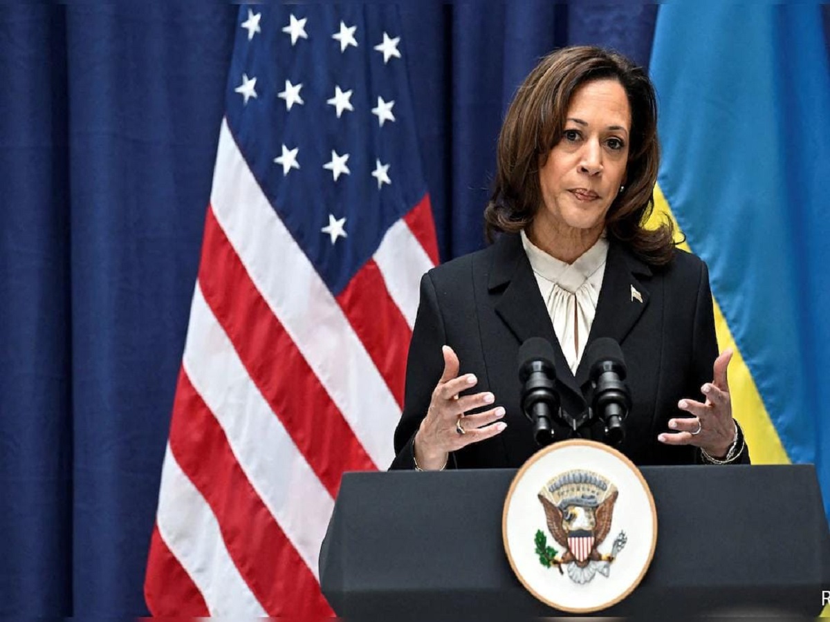 First Woman To Become US President: କିଏ ସେହି କମଲା ହାରିସ, ଯିଏ ହେବେ ଆମେରିକାର ରାଷ୍ଟ୍ରପତି ପ୍ରାର୍ଥୀ First Woman To Become US President: କିଏ ସେହି କମଲା ହାରିସ, ଯିଏ ହେବେ ଆମେରିକାର ରାଷ୍ଟ୍ରପତି ପ୍ରାର୍ଥୀ