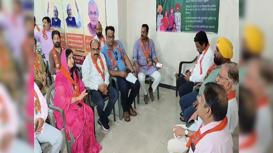 Jaipur News: कांग्रेस की मेयर मुनेश को हटाने के लिए BJP पार्षद नहीं एकजुट, जानें मामला