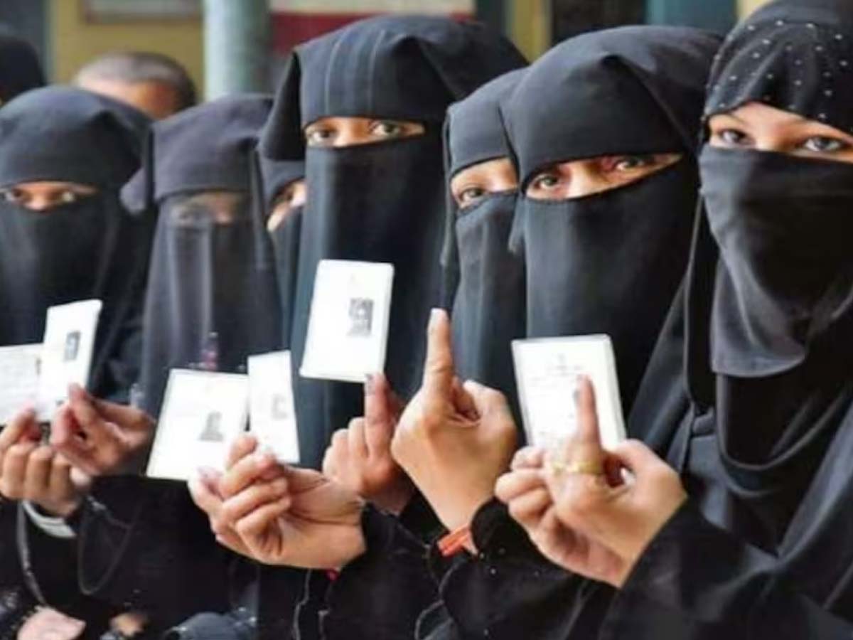 झारखंड में चुनाव से पहले शुरू हुआ खेला! इन सीटों पर मुस्लिम मतदाताओं के बढ़ने का इल्जाम झारखंड में चुनाव से पहले शुरू हुआ खेला! इन सीटों पर मुस्लिम मतदाताओं के बढ़ने का इल्जाम
