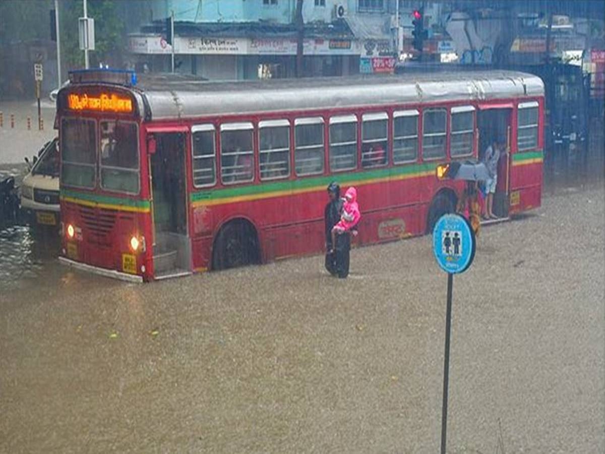 Mumbai Rain: मुंबई में आने वाले दिनों में कैसा रहेगा मौसम? विभाग ने जारी किया अलर्ट